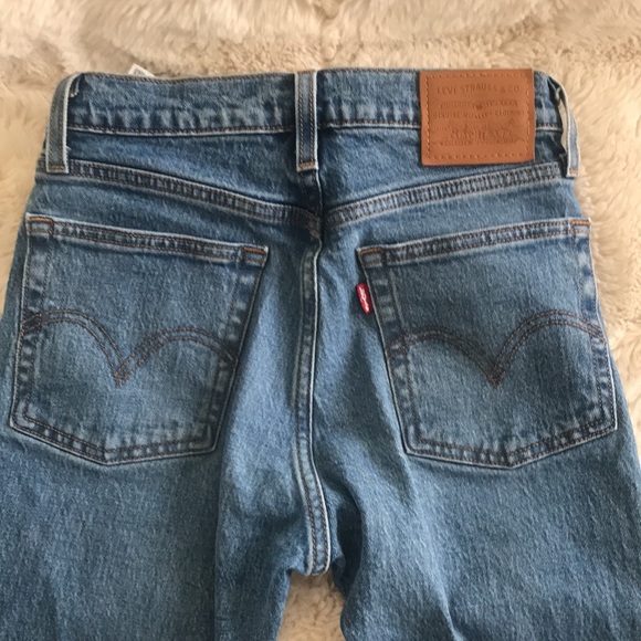 Levi’s size 24 blue jeans - Picture 5 of 7